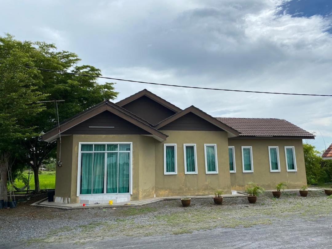 Tamteh Homestay Ayer Hitam Zewnętrze zdjęcie
