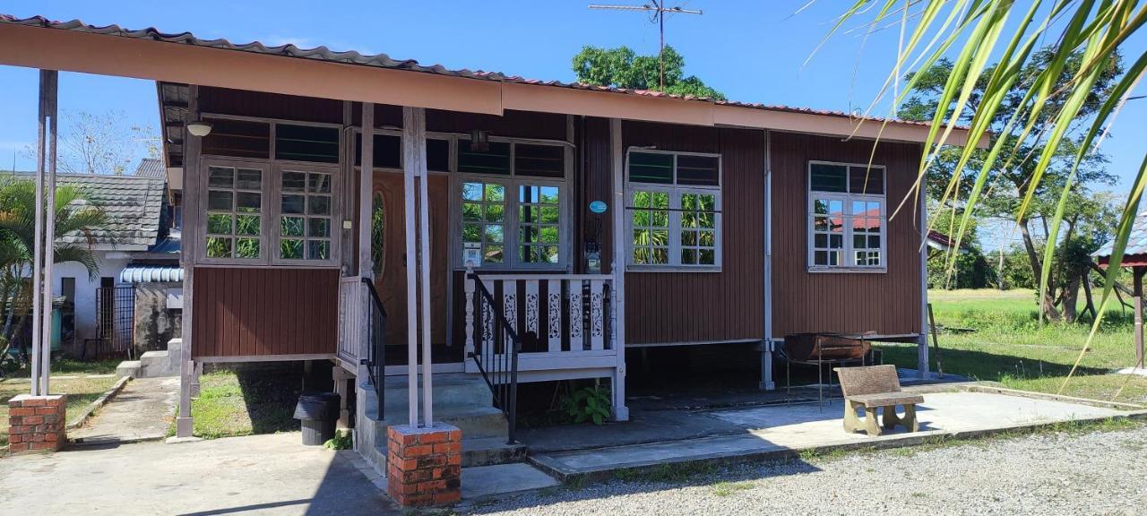 Tamteh Homestay Ayer Hitam Zewnętrze zdjęcie