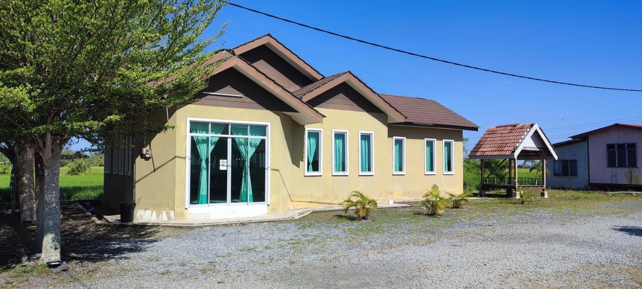 Tamteh Homestay Ayer Hitam Zewnętrze zdjęcie